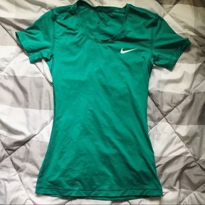 nike work out t-shirt